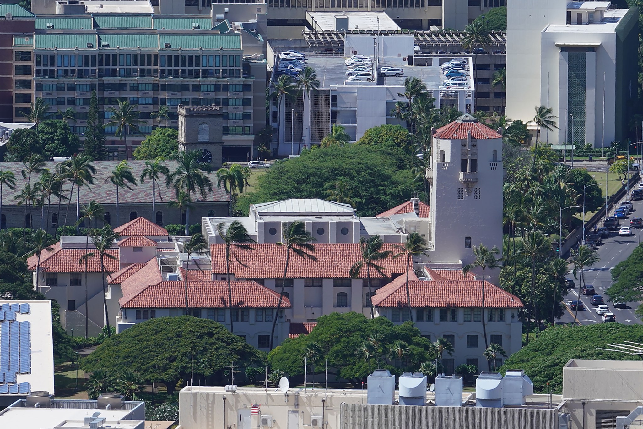 Honolulu Hale.