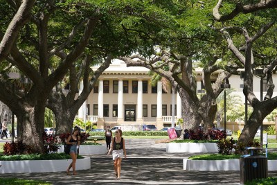 University Of Hawaii To Maintain Indoor Mask Mandate For Now