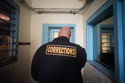 Jury Decides Warden Isn’t Liable For Sexual Assaults In Hawaii Women’s Prison