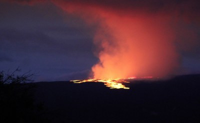 New Mauna Loa Eruption Reopens A Costly Old Issue: Why Is Building Allowed In Risky Lava Zones?