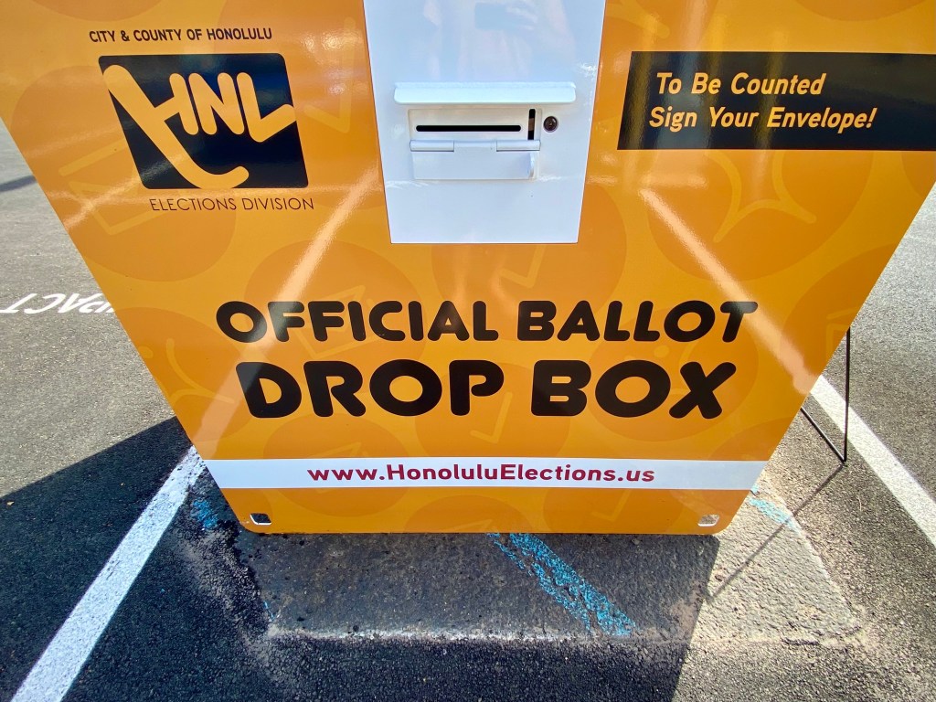 An official ballot drop box in Hawaii Kai.
