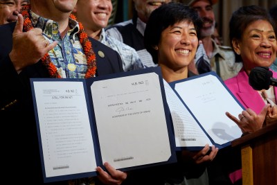 Hawaii Governor Signs Bill To Create New State Fire Marshal