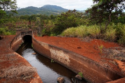 Oʻahu’s Sugar Canals Decay As State Acquisition Lags