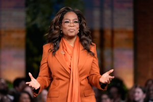 Fact Focus: Oprah Didn’t Block Access To A Maui Road Amid Tsunami Warning