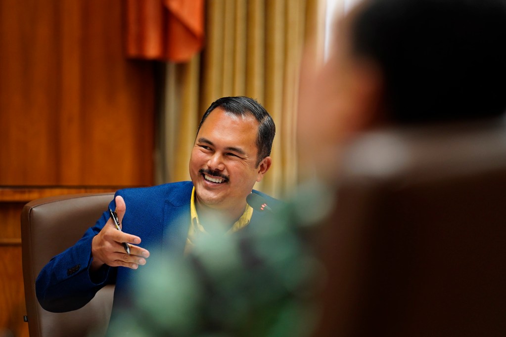 Honolulu Council Government Efficiency & Customer Services (GCS) Committee chair Tyler Dos Santos-Tam speaks to Department of Planning and Permitting Director Dawn Takeuchi Apuna Thursday, Sept. 25, 2025, in Honolulu. (Kevin Fujii/Civil Beat/2025)