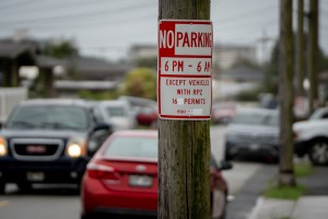 Neighborhood Parking Limits Off To Choppy Start In Kalihi Valley