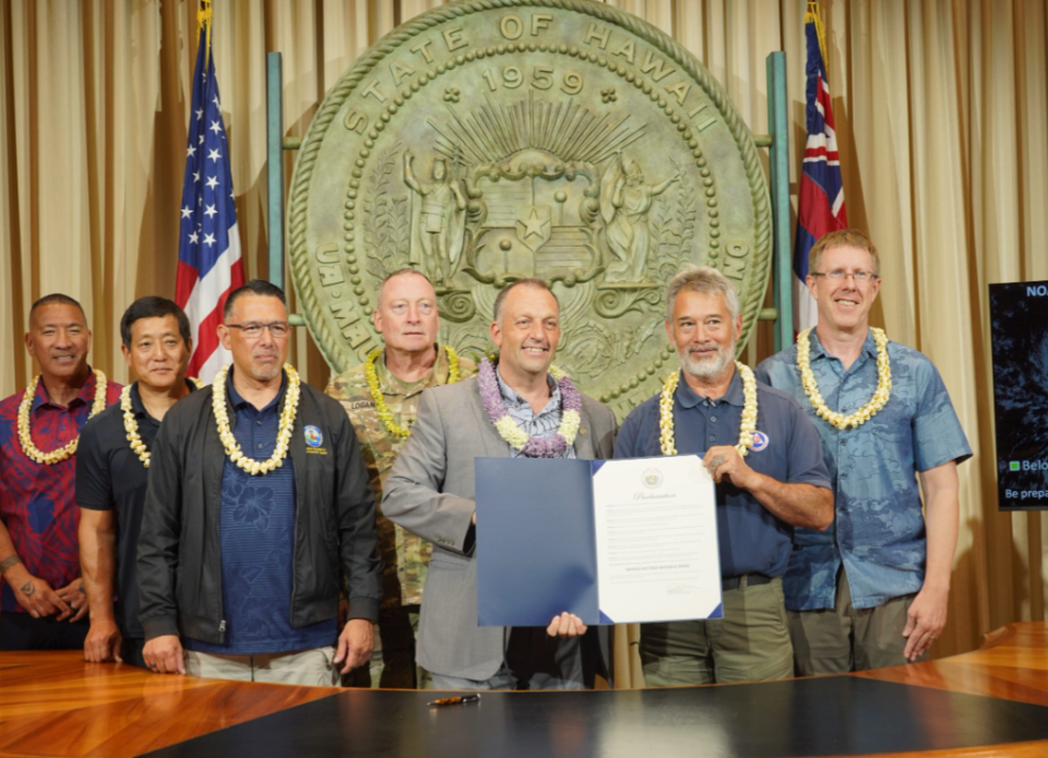 The Sunshine Blog: Changing Of The Guard At Hawaiʻi Emergency Management